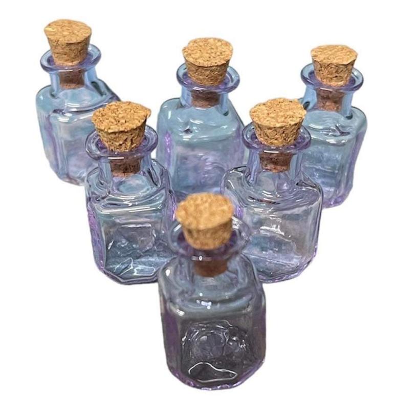 1x Mini Lilac Fillable Empty Glass Square Charm Bottle
