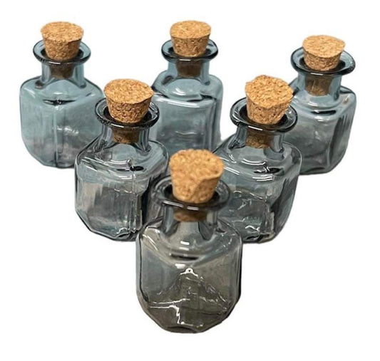 1x Mini Grey Fillable Empty Glass Square Charm Bottle