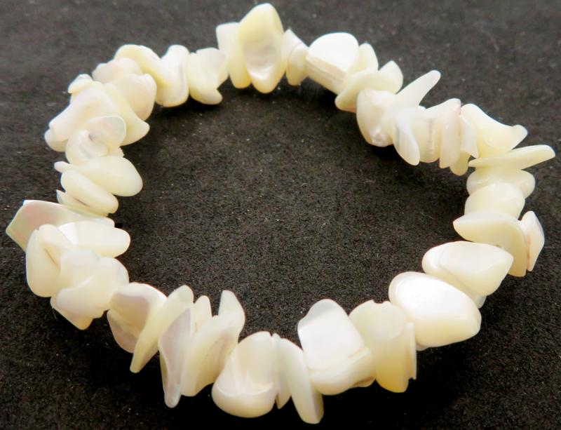Mother of Pearl Gemstone Premium Chip Bracelet
