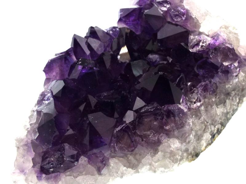 Standing Amethyst Druzy Gemstone 03