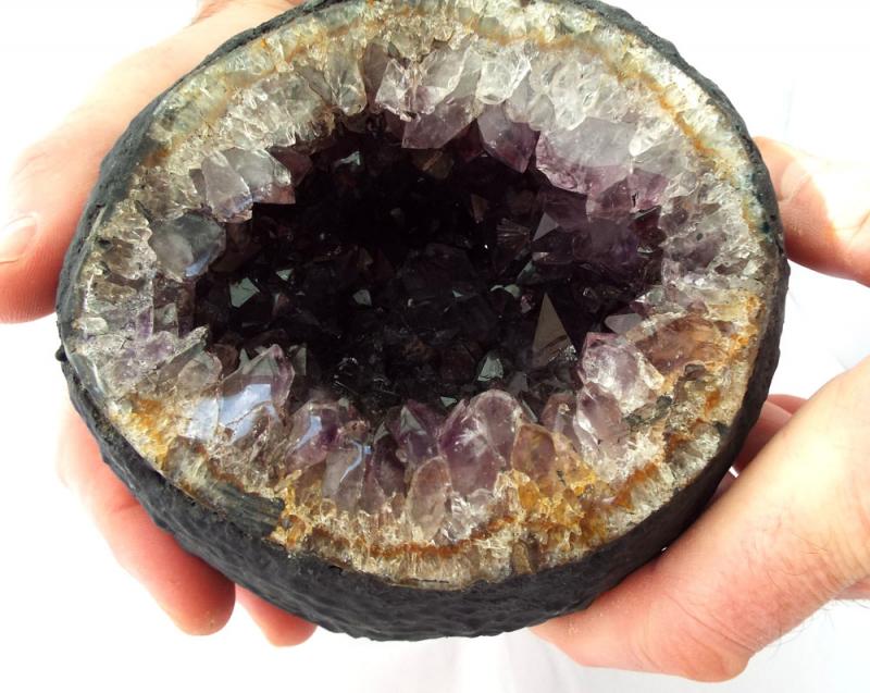 Amethyst Gemstone Geode Cave 01