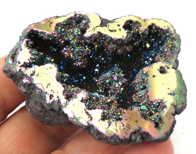 Titanium Aura Quartz Geode Half 02