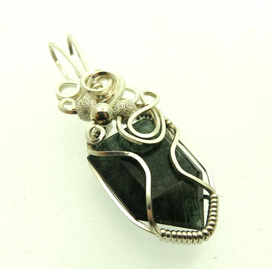 Green Tourmalated Quartz Silver Plated Wire Wrapped Pendant 02
