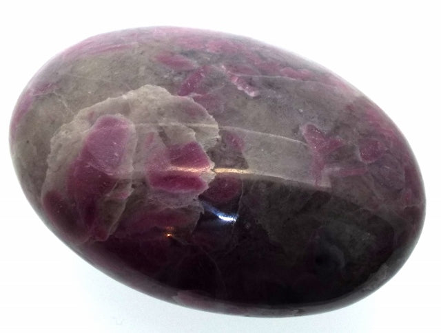Ruby In Feldspar Palmstone Pebble 1