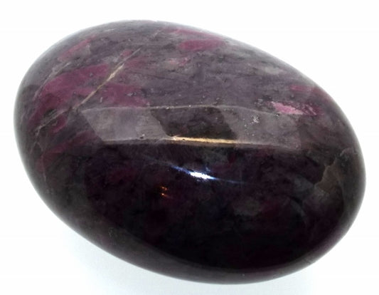 Ruby In Feldspar Palmstone Pebble 8