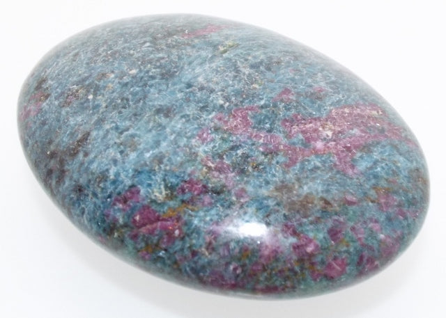 Ruby In Kyanite Palmstone Pebble 02