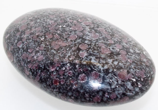 Spinel In Matrix Palmstone Pebble 3