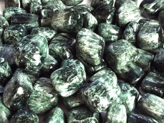 1 x Large Seraphinite Tumblestone