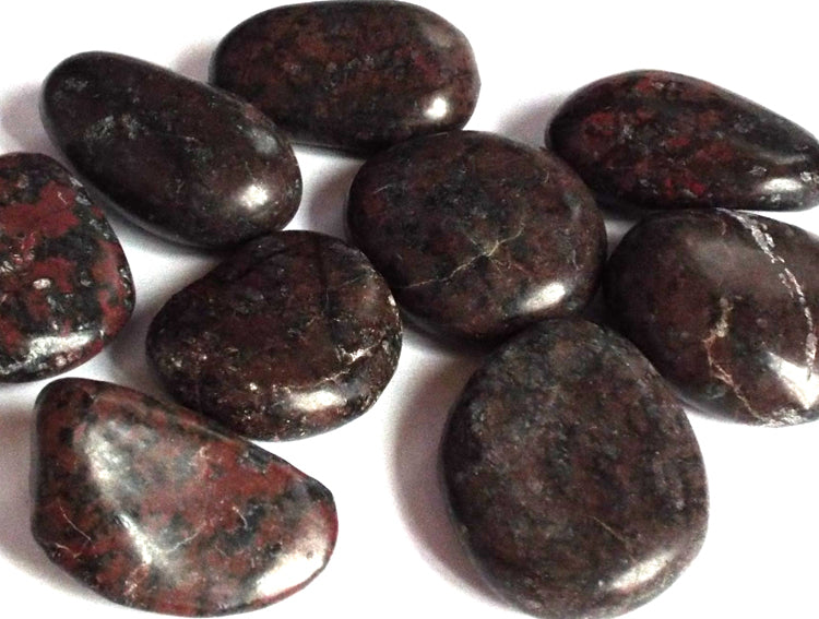 1 x Large Serpentine Tumblestone