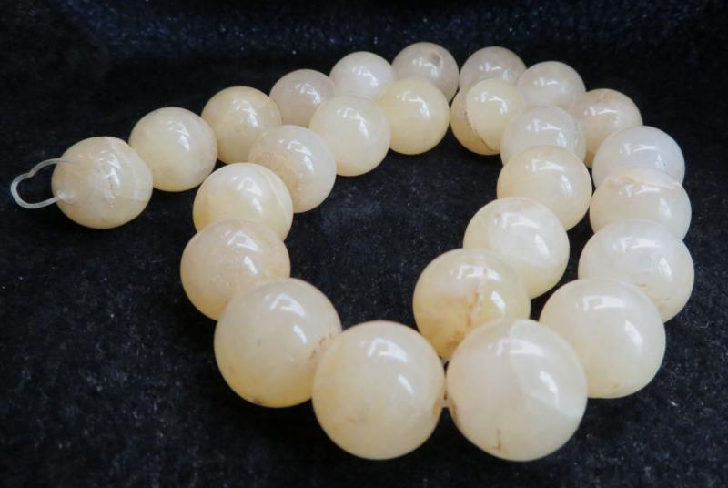 16 inch 16mm Round Golden Quartz Bead String