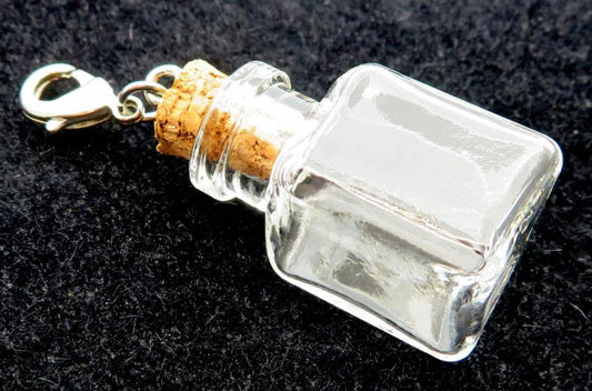 1x Clear Fillable Empty Glass Square Charm Bottle