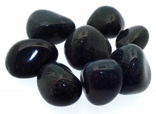 1 x Medium Bloodstone Tumblestone