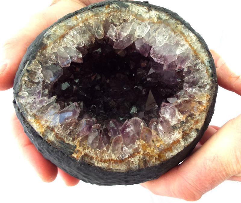 Amethyst Gemstone Geode Cave 01