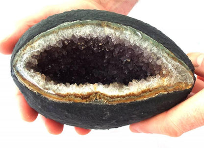 Amethyst Gemstone Geode Cave 02