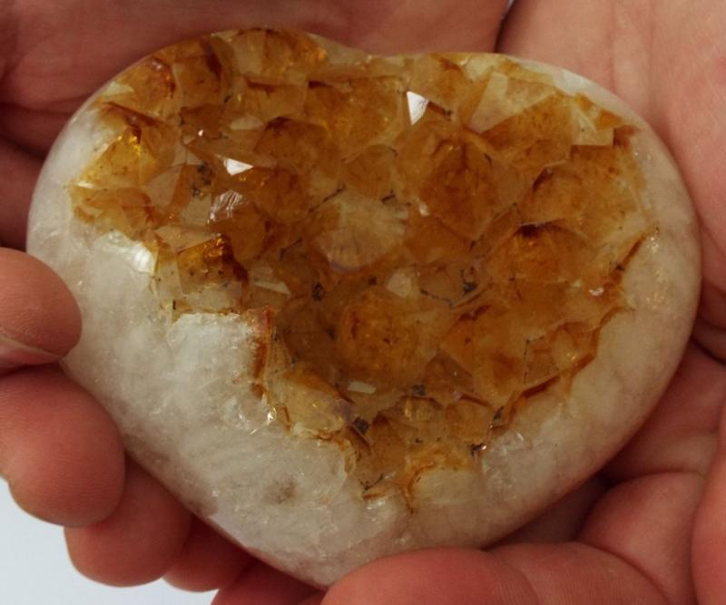 Citrine Gemstone Cluster Heart 01
