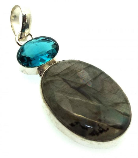 Labradorite and Blue Topaz Indian Silver Pendant 02