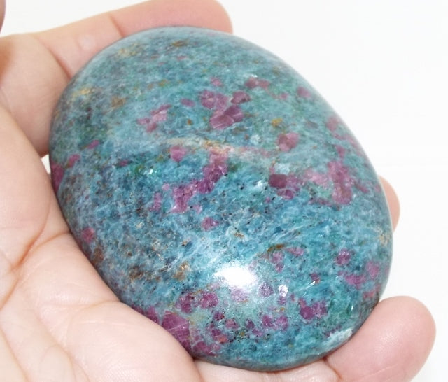 Ruby In Kyanite Palmstone Pebble 07