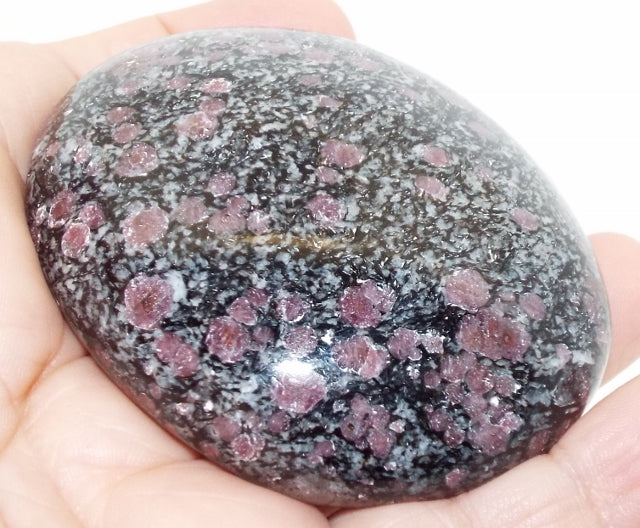 Spinel In Matrix Palmstone Pebble 6