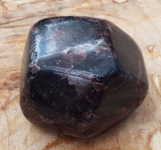 Garnet Nugget 01