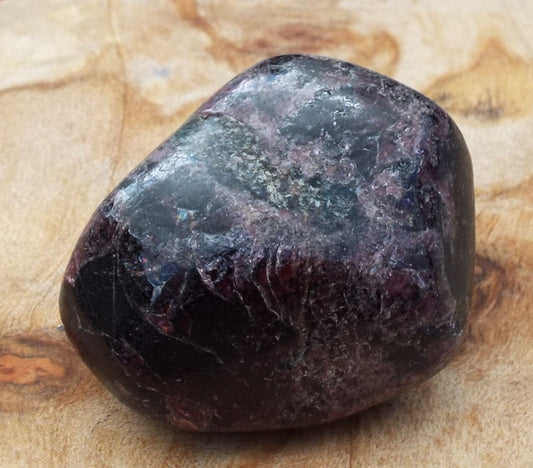 Garnet Nugget 05