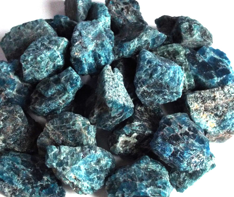 1 x Raw Small Apatite