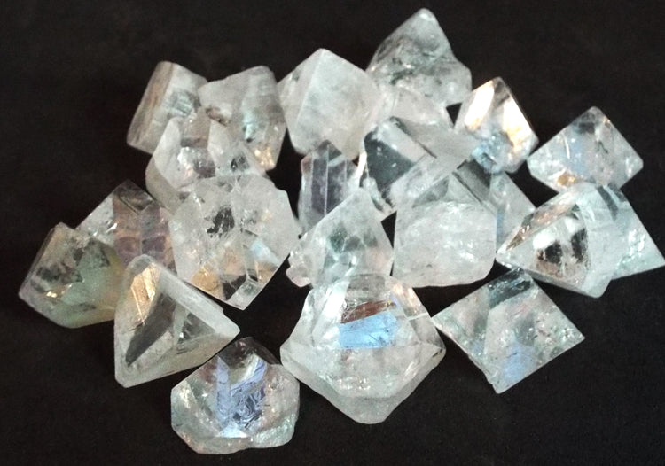 1 x Small Apophyllite Top Raw Gemstone