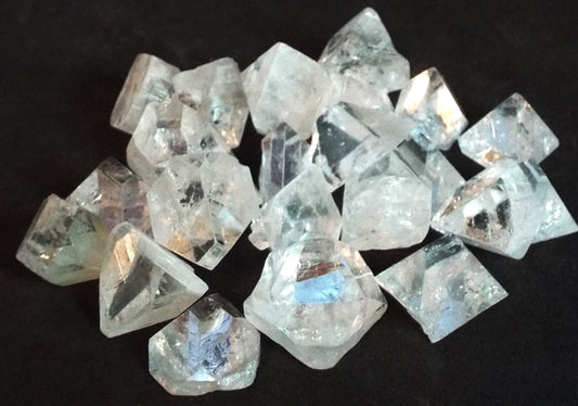 1 x Small Apophyllite Top Raw Gemstone