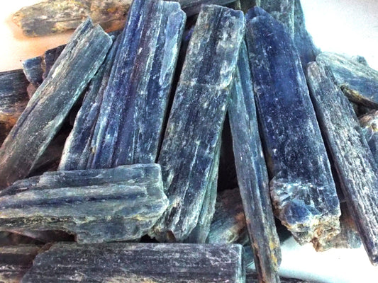 1 x Blue Kyanite Raw Gemstone Blade