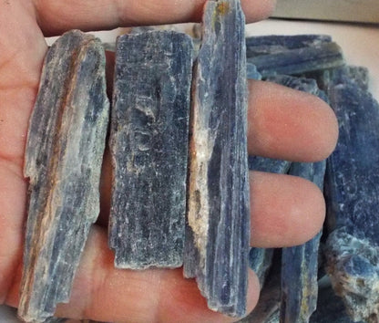 1 x Blue Kyanite Raw Gemstone Blade