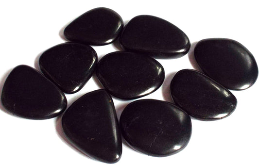 1 x Small Anthracite Flat Pebble Tumblestone