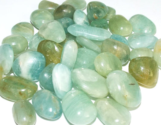 1 x Small Aquamarine Tumblestone