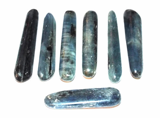 1 x Small Kyanite Tumbled Wand