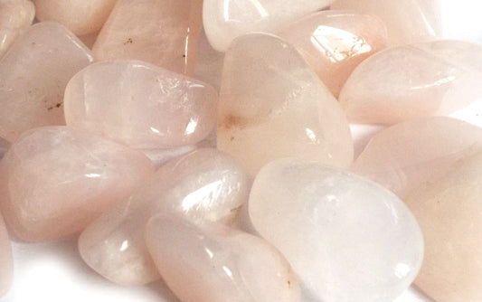 1 x Medium Petalite Tumblestone