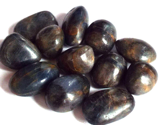 1 x Extra Large Sapphire Tumblestone