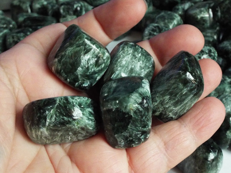1 x Large Seraphinite Tumblestone